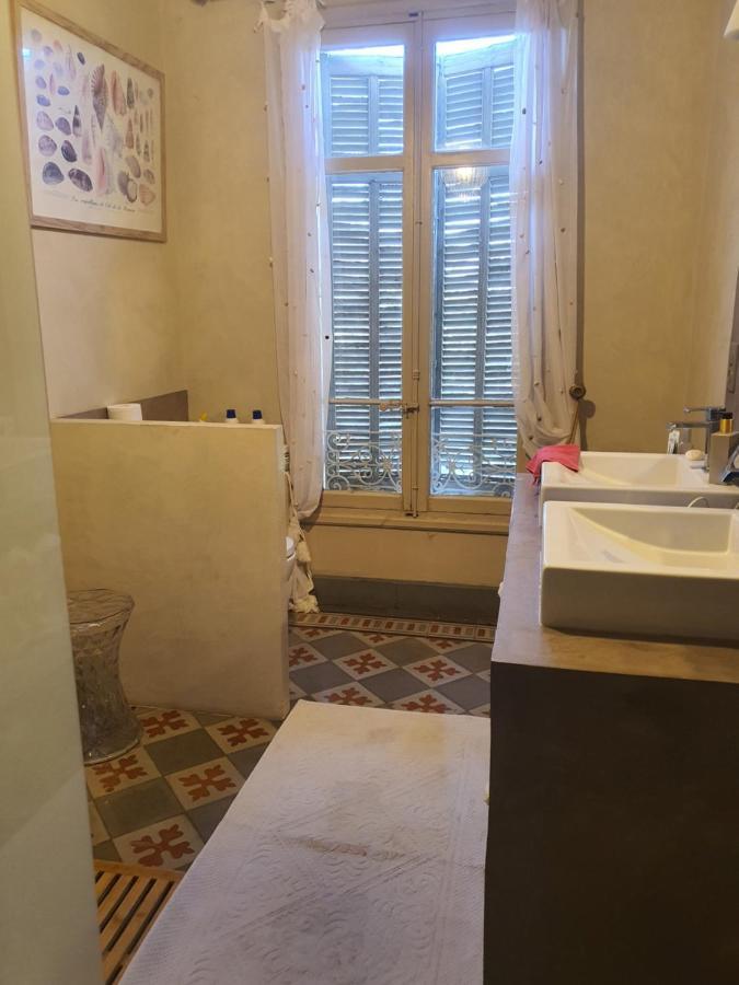 Manoir En Crau Hotel Arles Exterior photo